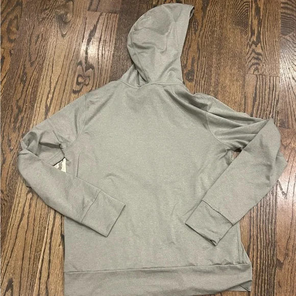 Vuori Jacket Women Halo Performance Lightweight Sage Green Women's Hoodie VW268 - Picture 9 of 9